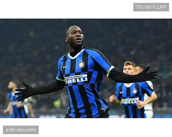 卢卡库身体对抗解析：比利时锋霸力量优势解读