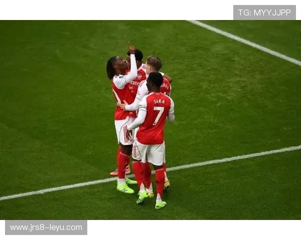 英超最忙碌守门员！巴特兰81次扑救领跑，零封阿森纳惊艳全场